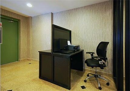 Quality Inn Jamaica Airtrain 纽约 外观 照片